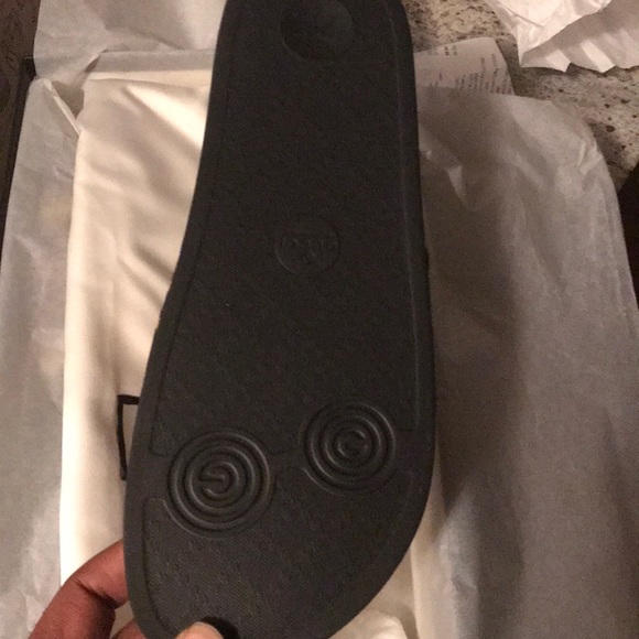 Brand new Gucci slides - Picture 4 of 6